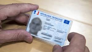 Carte d'Identité : Facile